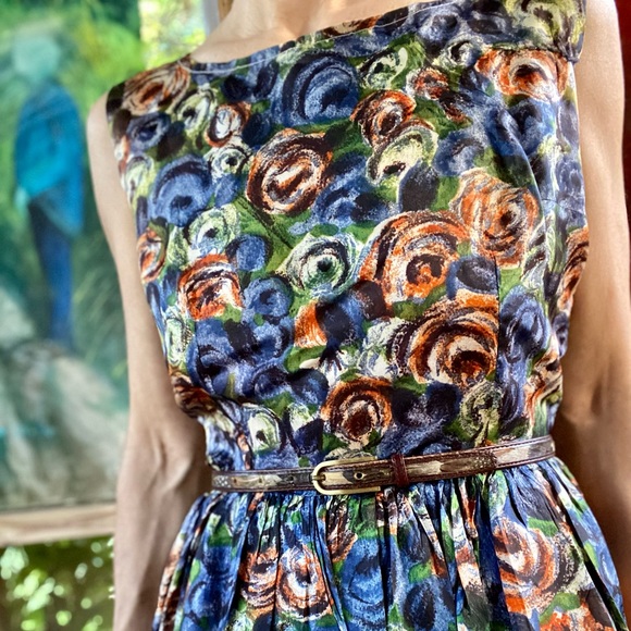Vintage 1950’s abstract floral pattern, A-line midi dress. Size small. - Picture 6 of 10